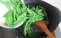 味道醇厚的干锅四季豆