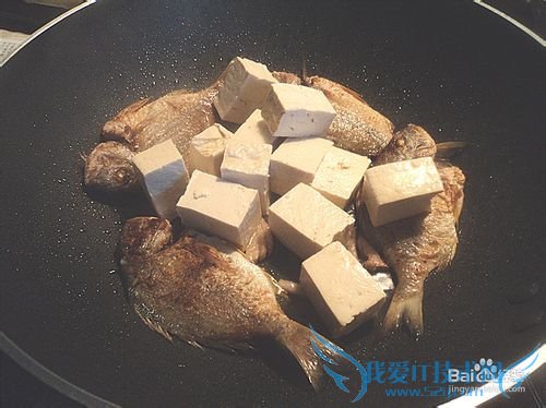 煎小鱼老豆腐