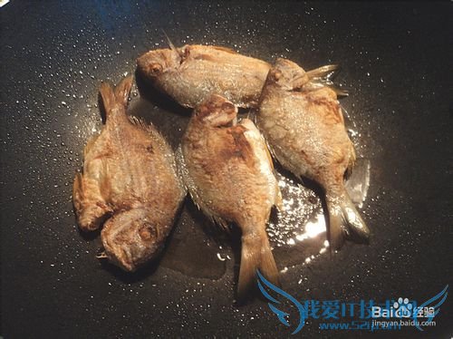 煎小鱼老豆腐