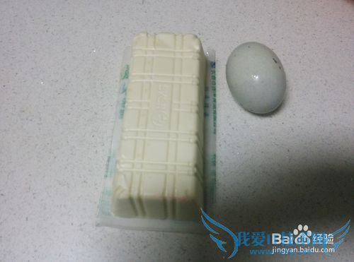 简单皮蛋豆腐凉菜