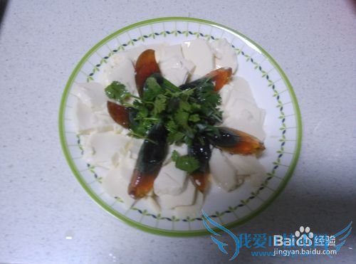 简单皮蛋豆腐凉菜