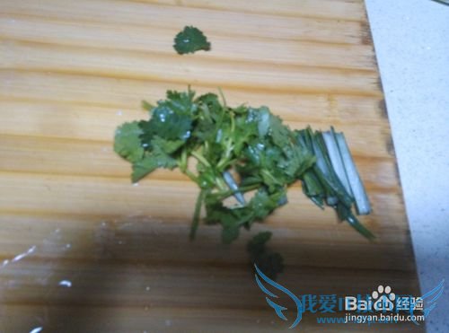 简单皮蛋豆腐凉菜