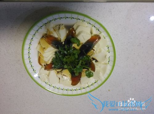 简单皮蛋豆腐凉菜