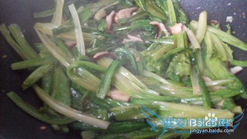 下厨:香菇蒜蓉油麦菜