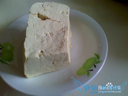 怎样做草莓西红柿焖豆腐准备工作