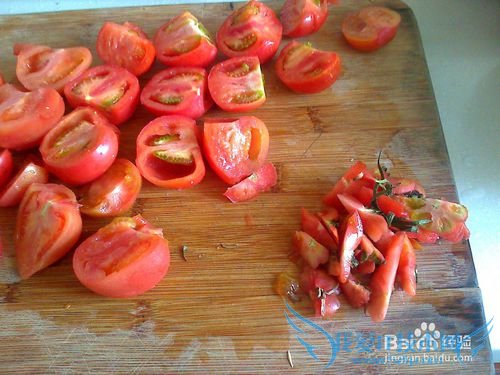 怎样做草莓西红柿焖豆腐准备工作