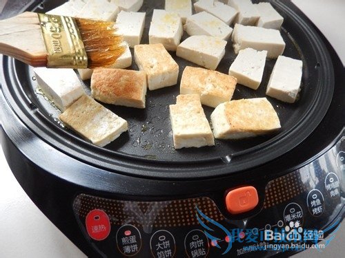 外香里嫩:煎烤豆腐