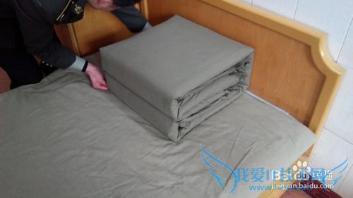 如何叠部队豆腐块被子