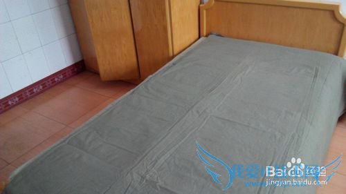 如何叠部队豆腐块被子