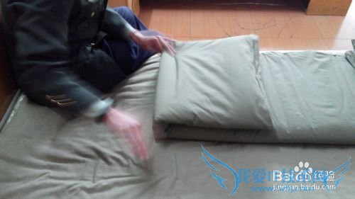 如何叠部队豆腐块被子