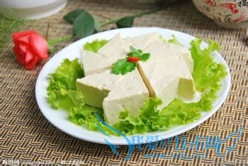 自制豆腐面膜,轻松打造水嫩白皙肌肤