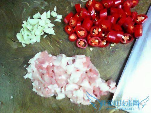 独特蒜香辣味橡子干