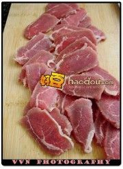 怎样做金菇五彩豆腐牛肉煲