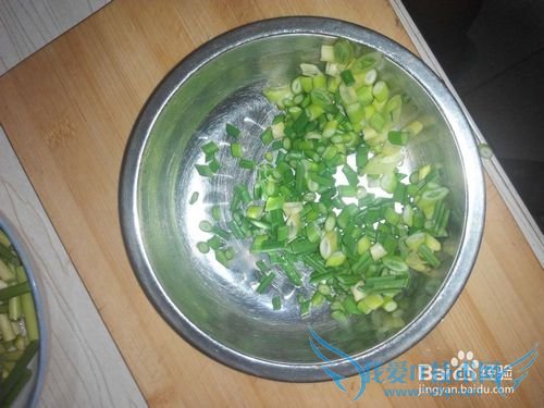 豆腐葱花炒腊肉