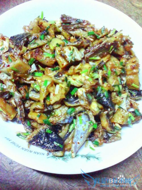 风味独特的鲨鱼炒法