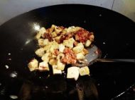 酱香肉末豆腐的做法