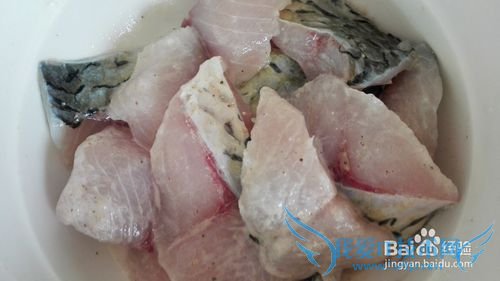 自制酸辣鱼火锅