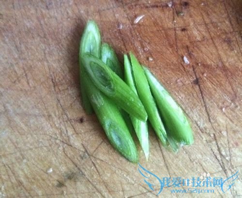 家常豆腐皮炒香菜