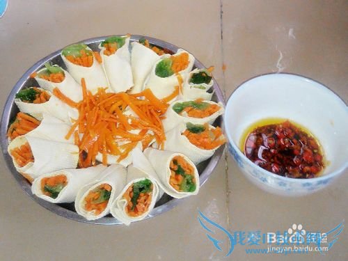 素菜美食——好看又好吃的豆腐皮卷做法
