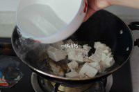 鱼头嫩豆腐汤做法
