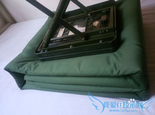 如何叠出军人豆腐块一样的被子?