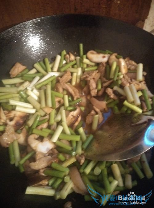 香菇肉丝如何炒蒜苗