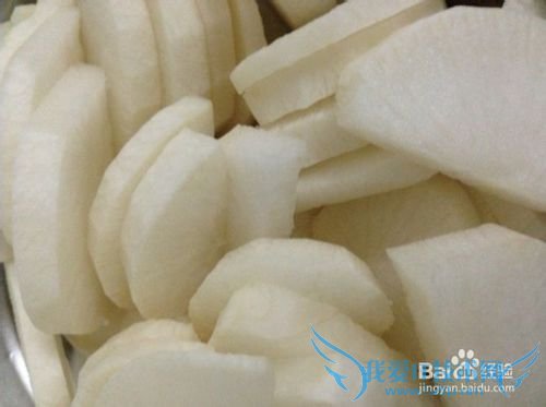 白萝卜豆腐泡炒肉