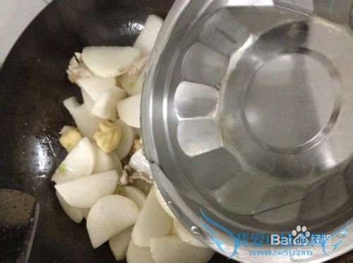 白萝卜豆腐泡炒肉