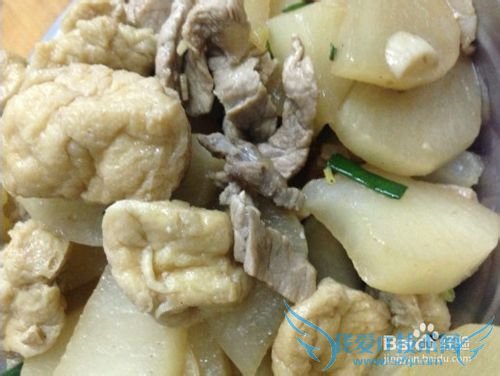 白萝卜豆腐泡炒肉