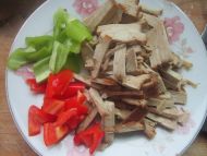 素炒五香豆腐的做法