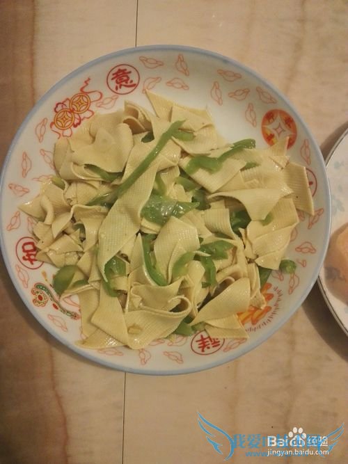 如何制作尖椒干豆腐