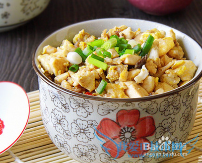 鸡刨豆腐做法
