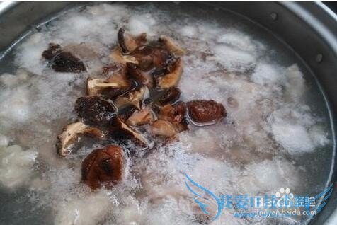 红萝卜炖猪肉养生制作方法