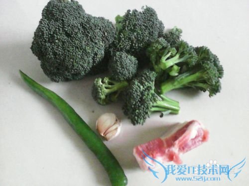 蒜香西兰花炒青椒