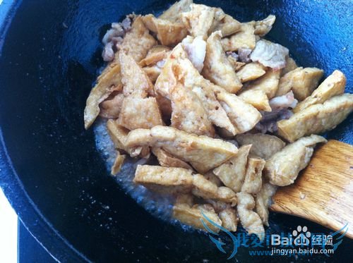 五花肉焖豆腐——家常菜