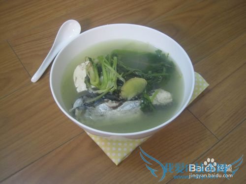 芜茜鱼头豆腐汤