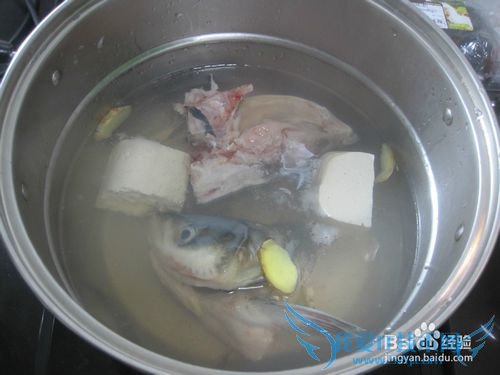 芜茜鱼头豆腐汤