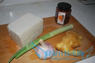 家常经典素菜烧豆腐