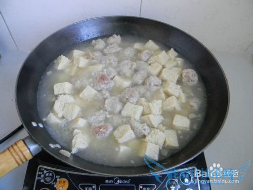 美味炖菜——冻豆腐煮肉丸