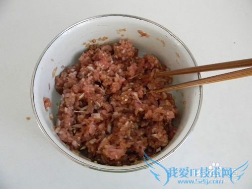 美味炖菜——冻豆腐煮肉丸