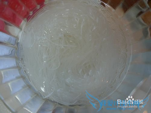 杂菌豆腐粉丝煲