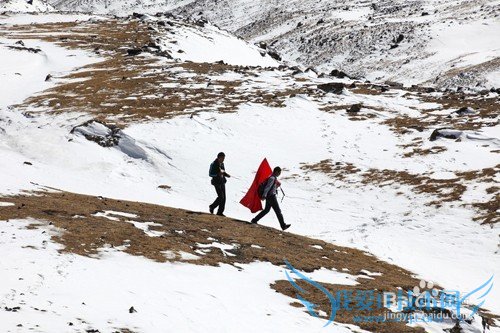 老年人外出旅游的衣食住行