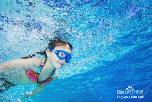 游泳包哪个牌子好