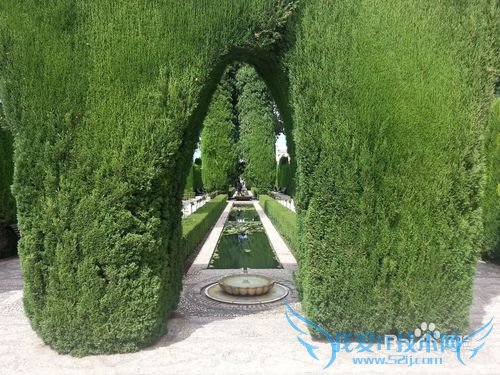 格拉纳达旅游攻略:阿罕布拉宫