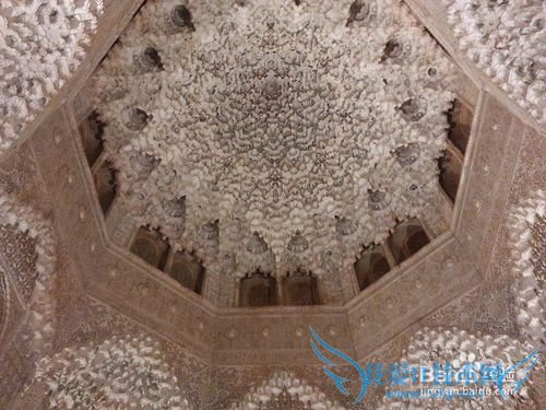 格拉纳达旅游攻略:阿罕布拉宫