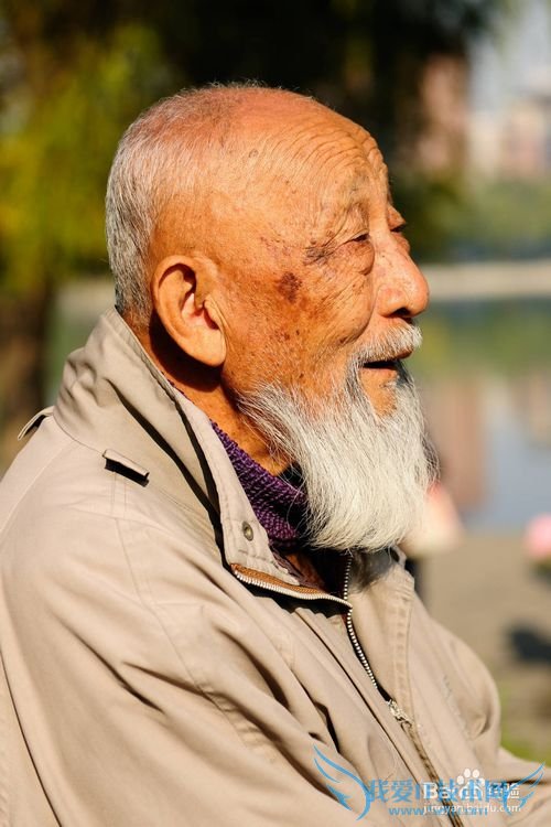 如何抓拍旅游人像