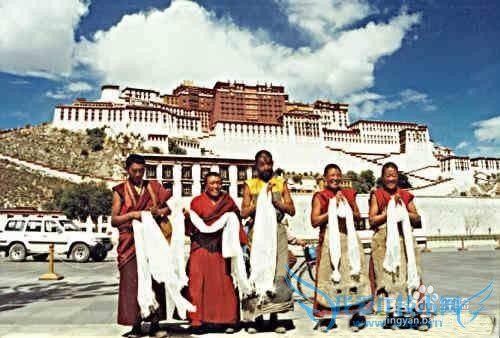 旅游应注意哪些不文明行为以免被拉黑名单