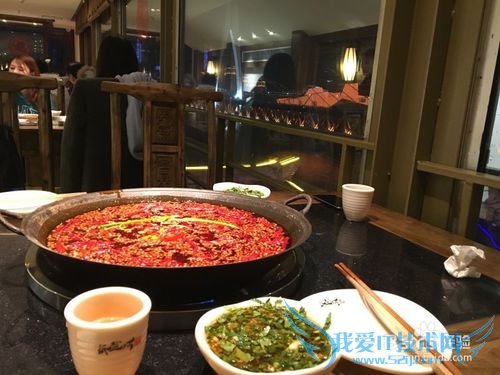 ËÄ´¨ÖØÇìËÄÈÕ×ÔÓÉÐÐ