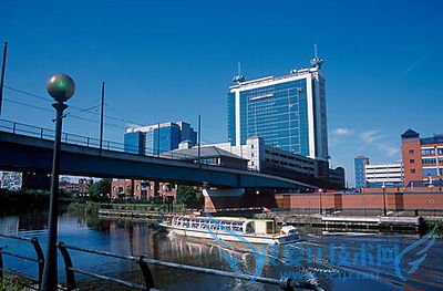 �������Ϻ���Ӣ�����ε��г̰���