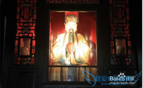 如何游览成都武侯祠?